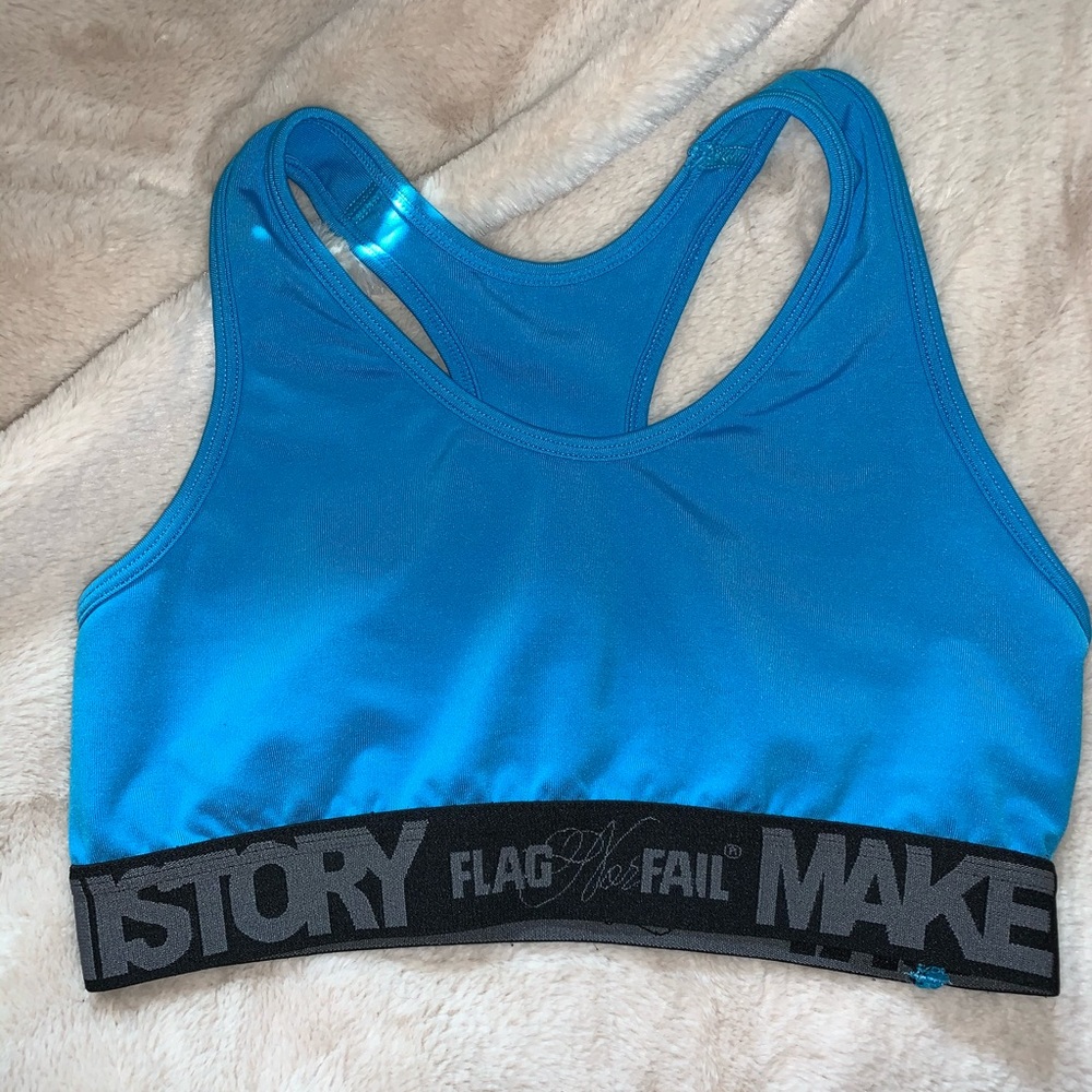 Flag nor Fail sports bra